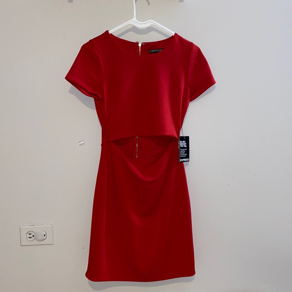 Adorable red bodycon party dress with slit at midline
